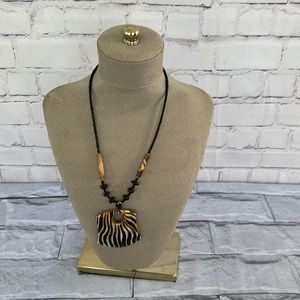 Vintage beaded zebra print pendant necklace